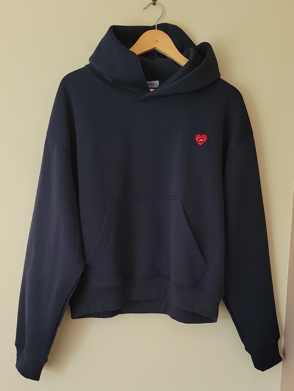 Aelfric Eden Unisex Solid Pullover Boxy Streetweae Logo Patch Hoodie Size Medium